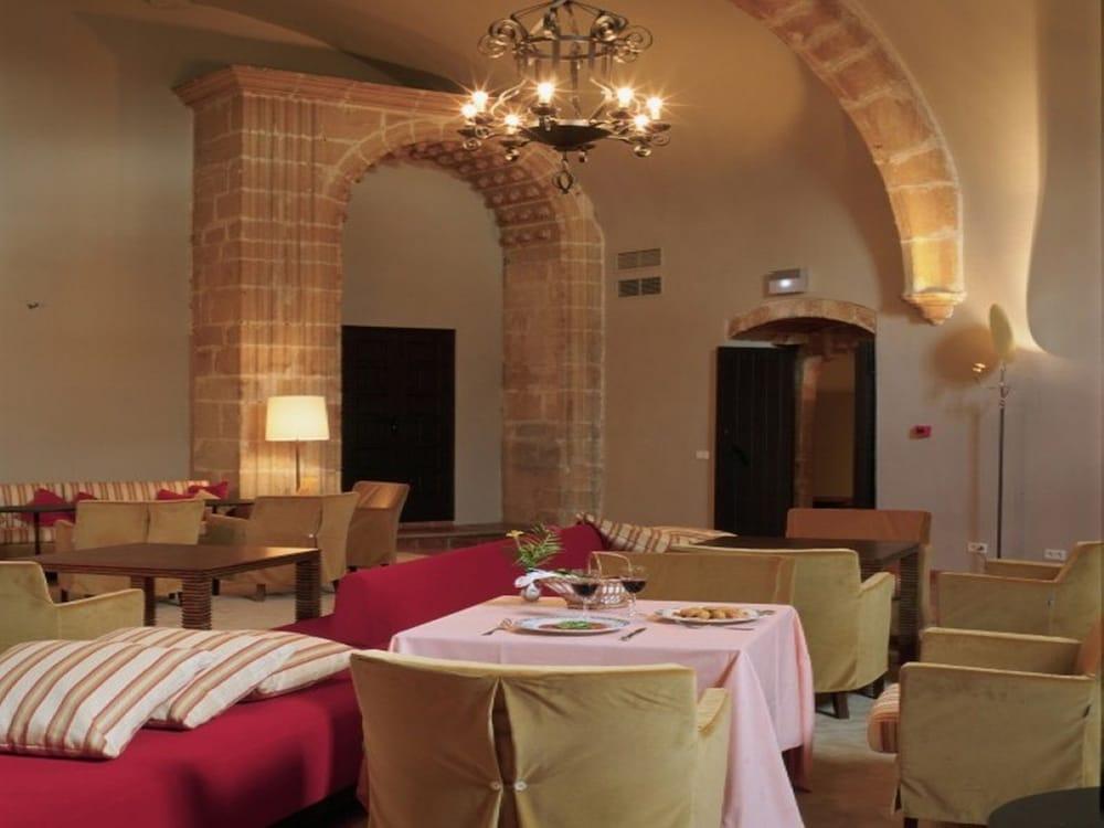 Parador De Trujillo Kültér fotó